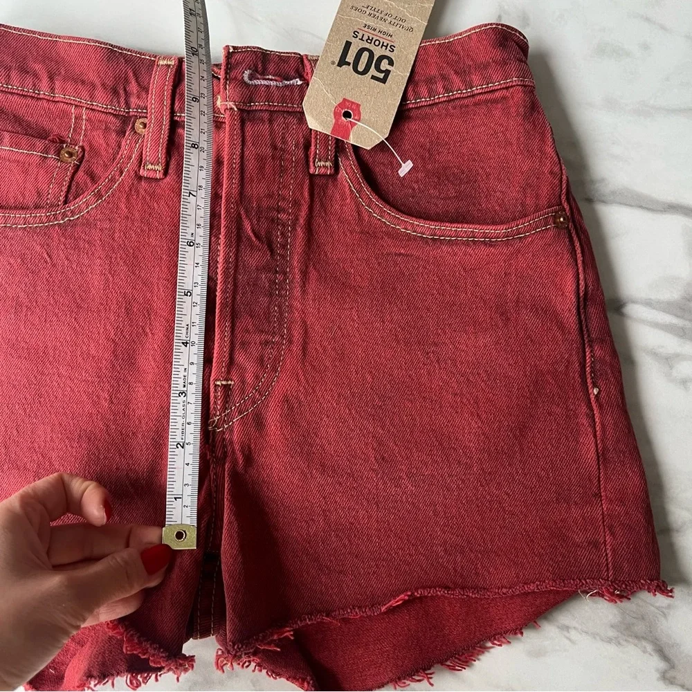 Levi’s 501 Red/Brick Wash Cut-Off Denim Shorts Waist 24 Raw Hem Women NWT - Picture 5 of 7
